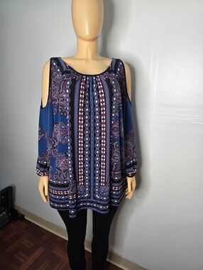 DB Established 1962 Blue Paisley Cold-Shoulder Tunic Top Size US/2X